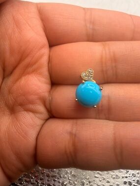 10k Yellow Gold Turquoise & Diamond Pendant.